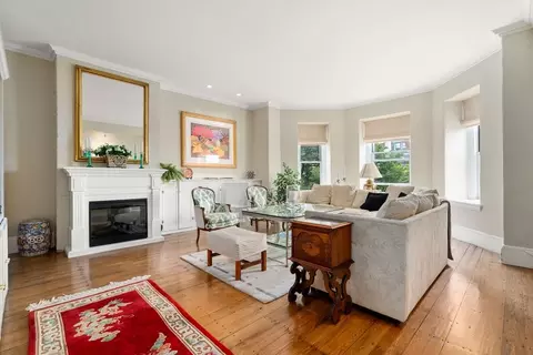 33 Chestnut St #5, Boston, MA 02108