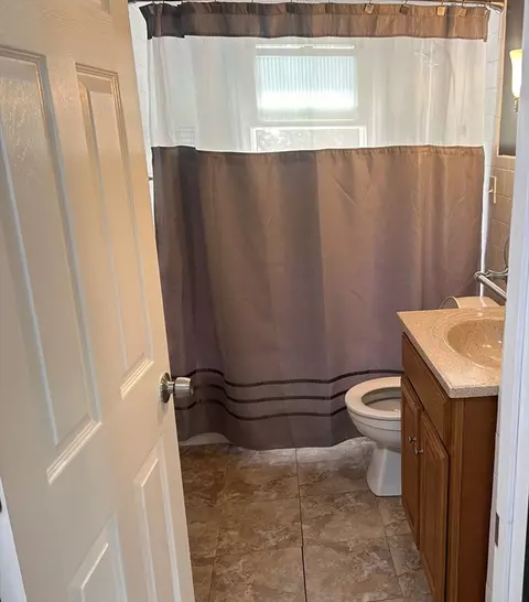 Bath - 18 Greystone Ave, Webster, MA 01570 photo 1 of 1