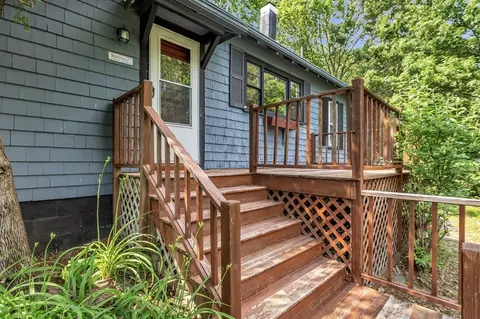 4 3rd Rd, Woburn, MA 01801