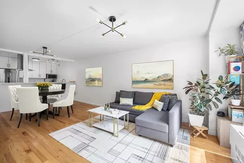 99 Pond Ave #202, Brookline, MA 02445