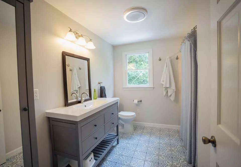  575 East St, Mansfield, MA 02048 photo 17