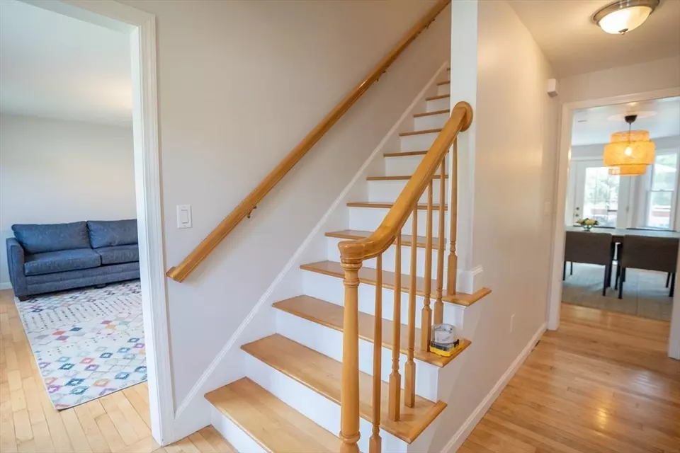  575 East St, Mansfield, MA 02048 photo 2