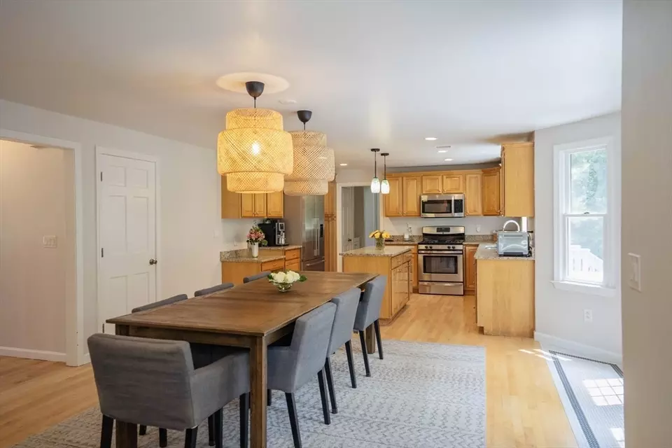  575 East St, Mansfield, MA 02048 photo 6