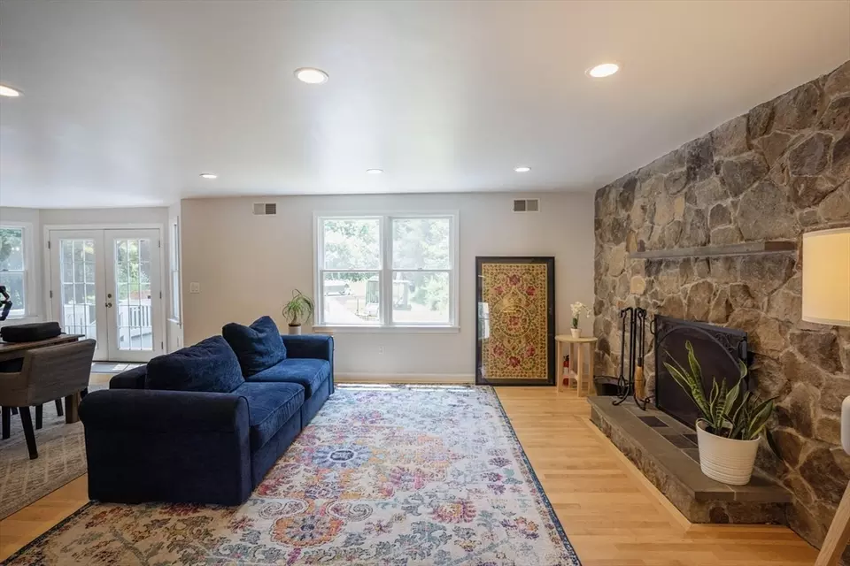  575 East St, Mansfield, MA 02048 photo 9