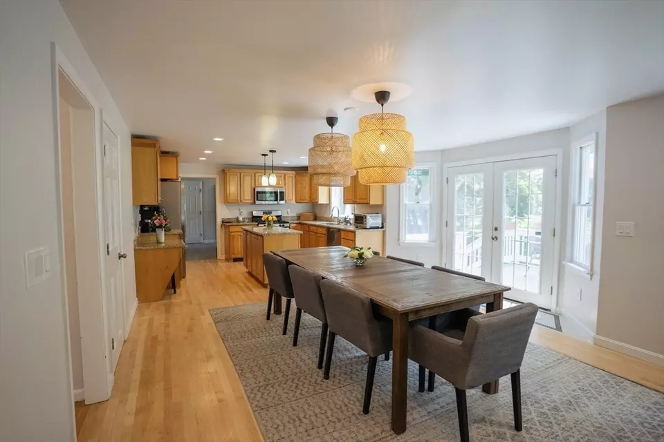  575 East St, Mansfield, MA 02048 photo 3