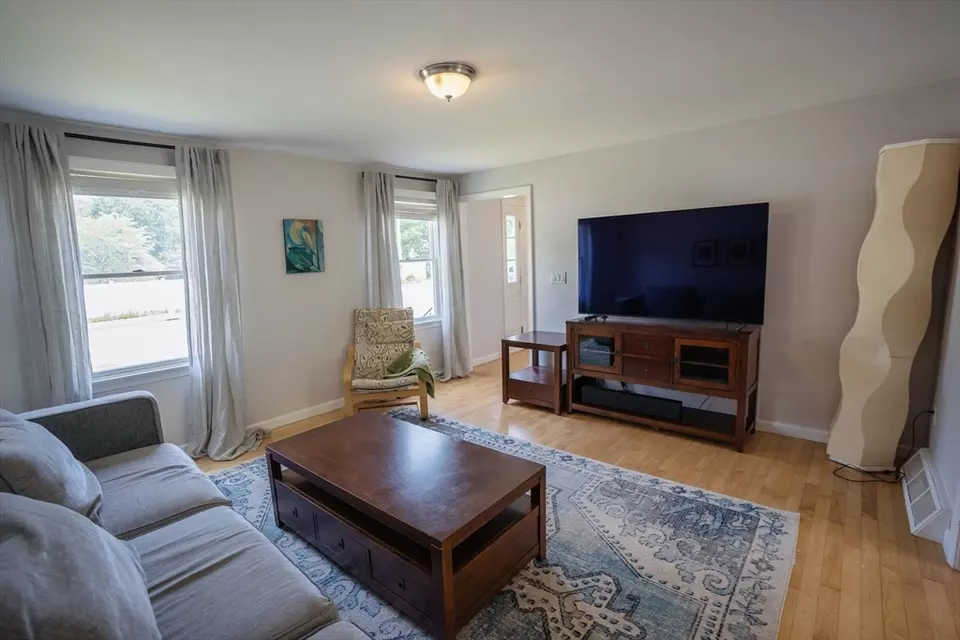  575 East St, Mansfield, MA 02048 photo 11