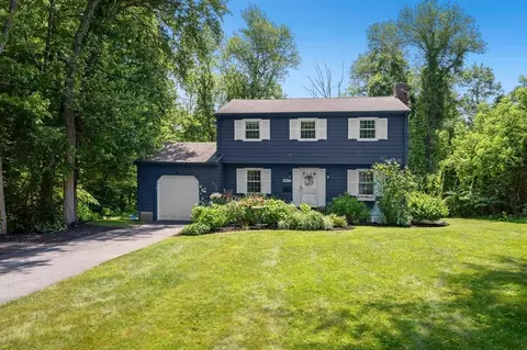 30 Eastview Rd, Hopkinton, MA 01748