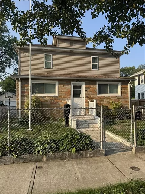 44 Charpentier Blvd, Chicopee, MA 01013