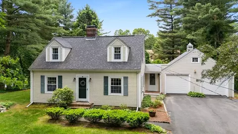 185 Chestnut St, Foxboro, MA 02035