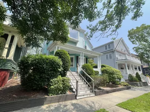 115 Eastern Ave, Lynn, MA 01902 photo 3