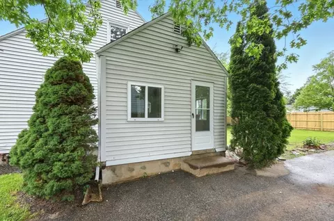 147 Quaker St, Springfield, MA 01118 photo 22