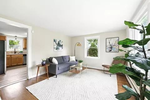 147 Quaker St, Springfield, MA 01118 photo 8