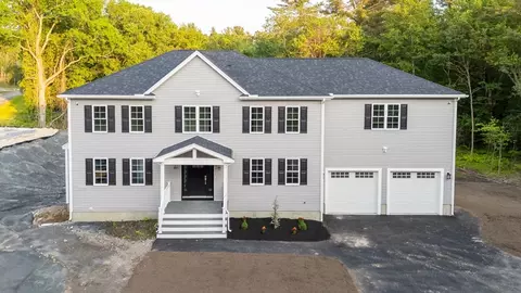 37 Myricks St, Lakeville, MA 02347