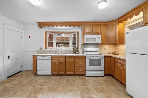 Kitchen - 33 Intervale Ave, Saugus, MA 01906 photo 1 of 3
