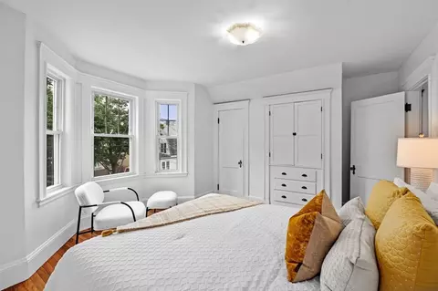 Bedroom - 33 Intervale Ave, Saugus, MA 01906 photo 3 of 5