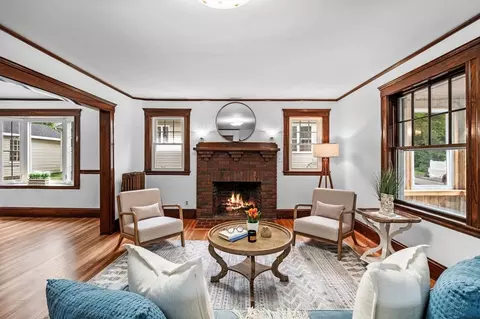Living - 33 Intervale Ave, Saugus, MA 01906 photo 1 of 1