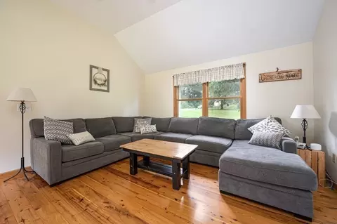 Living - 10 Tobin Dr, Dudley, MA 01571 photo 3 of 4