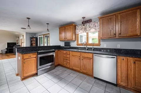 Kitchen - 10 Tobin Dr, Dudley, MA 01571 photo 1 of 3