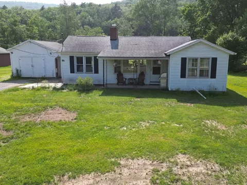 86 South St, Williamsburg, MA 01096