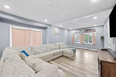 18 Gordon St, Worcester, MA 01604 photo 4