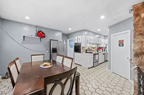 18 Gordon St, Worcester, MA 01604 photo 5