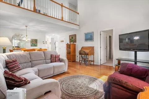 168 Cannon Forge Dr #168, Foxboro, MA 02035