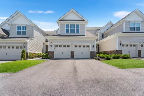 27 Richardson Dr #27, Millis, MA 02054