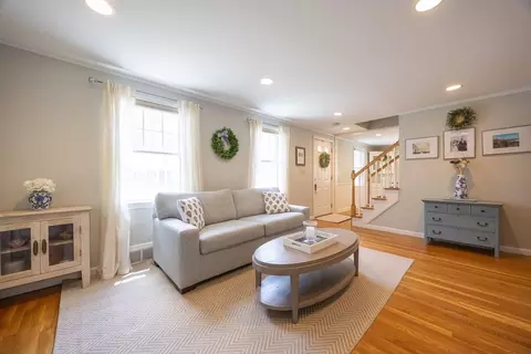 68 Smith Ave, Walpole, MA 02081 photo 4
