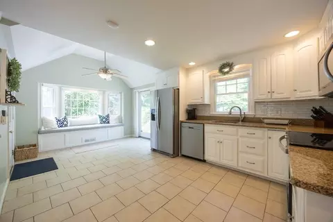 68 Smith Ave, Walpole, MA 02081 photo 15