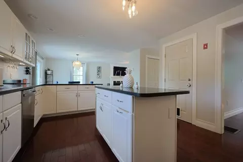 38 Etre Dr, Worcester, MA 01604 photo 6