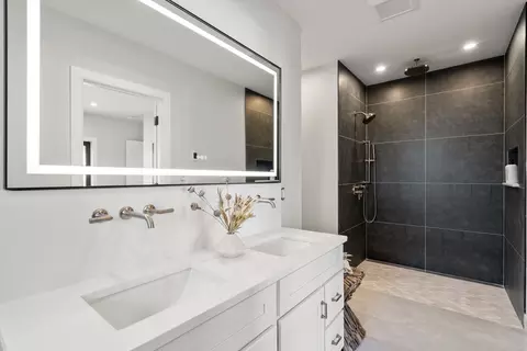 832 E 3rd #A, Boston, MA 02127 photo 15