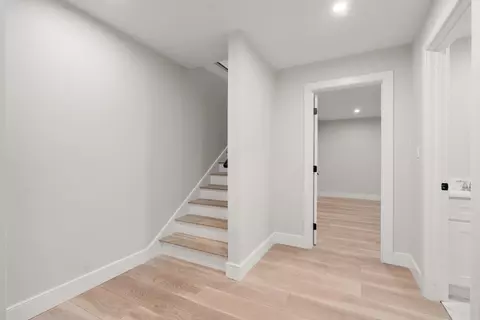832 E 3rd #A, Boston, MA 02127 photo 28