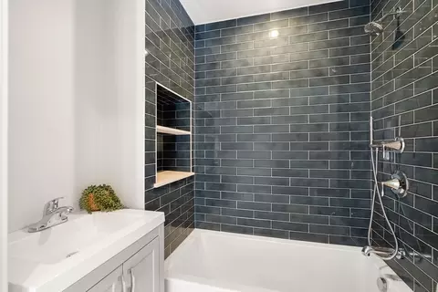 832 E 3rd #A, Boston, MA 02127 photo 22