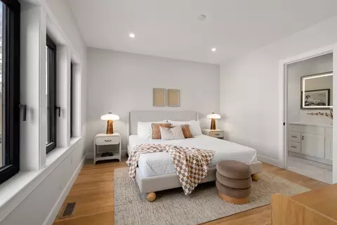 832 E 3rd #A, Boston, MA 02127 photo 11