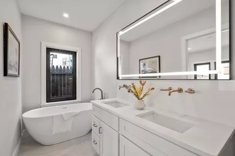 832 E 3rd #A, Boston, MA 02127 photo 13