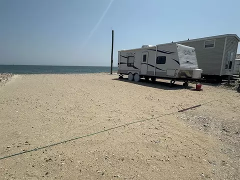 94 E Beach Rd, Westport, MA 02790