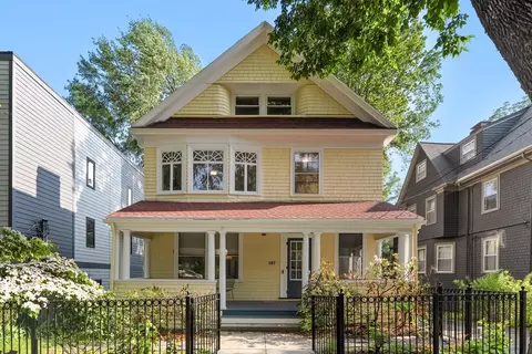 157 Aspinwall, Brookline, MA 02445
