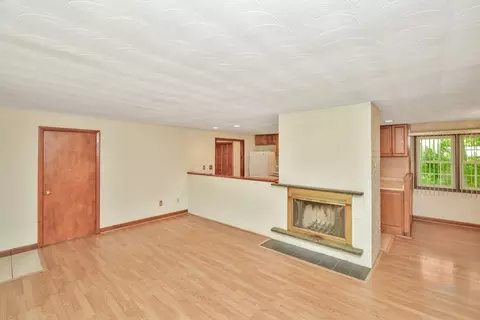 2 Catherine Rd, Framingham, MA 01701 photo 5