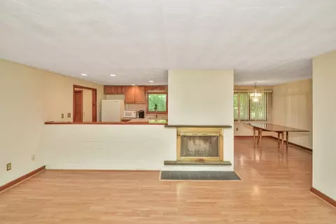 2 Catherine Rd, Framingham, MA 01701 photo 3