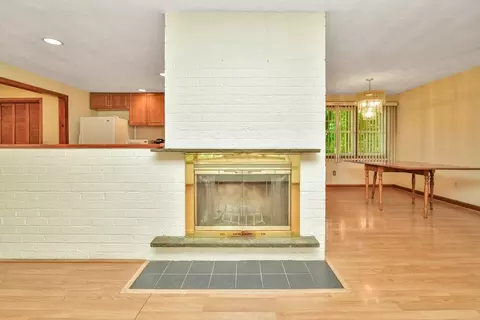 2 Catherine Rd, Framingham, MA 01701 photo 7