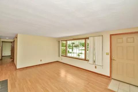 2 Catherine Rd, Framingham, MA 01701 photo 6
