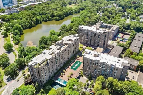 44 Washington St #917, Brookline, MA 02445