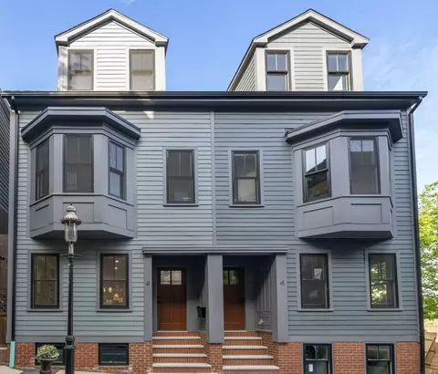 45 Mt Vernon St, Charlestown, MA 02129