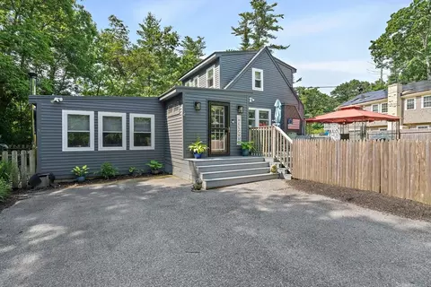 7 Essex Rd, Marshfield, MA 02050