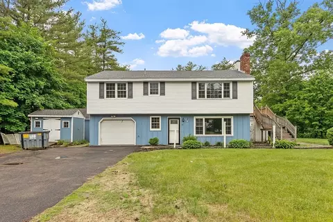 66 Park St, Pepperell, MA 01463
