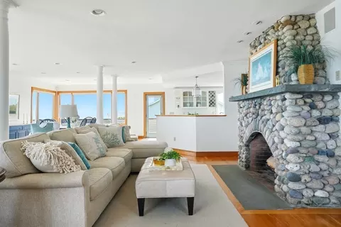 45 Phillips Rd, Buzzards Bay, MA 02532 photo 14