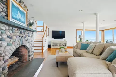 45 Phillips Rd, Buzzards Bay, MA 02532 photo 15