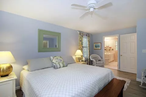 18 Periwinkle Ln, Mashpee, MA 02649 photo 16