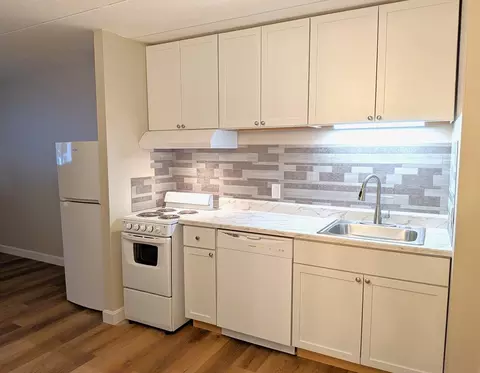 126 Beaver St #10, Framingham, MA 01702