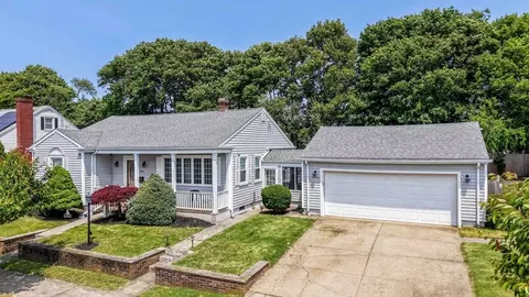 108 Nautilus St, New Bedford, MA 02744